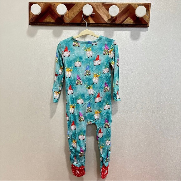 POSH PEANUT GNOMEY GNOMES CHRISTMAS XMAS HOLIDAY FOOTIE ONESIE 18-24M GNOME - Picture 5 of 5